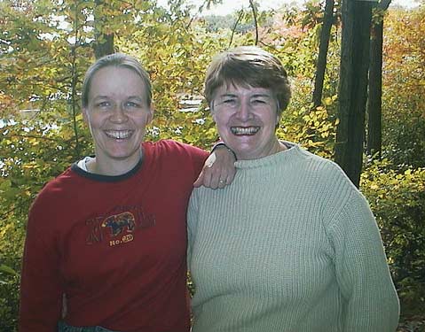 aut_1606_michelle and cheryl.jpg 39.3K